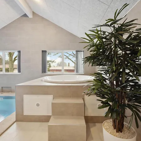 Semesterbostad Aqua 242 *